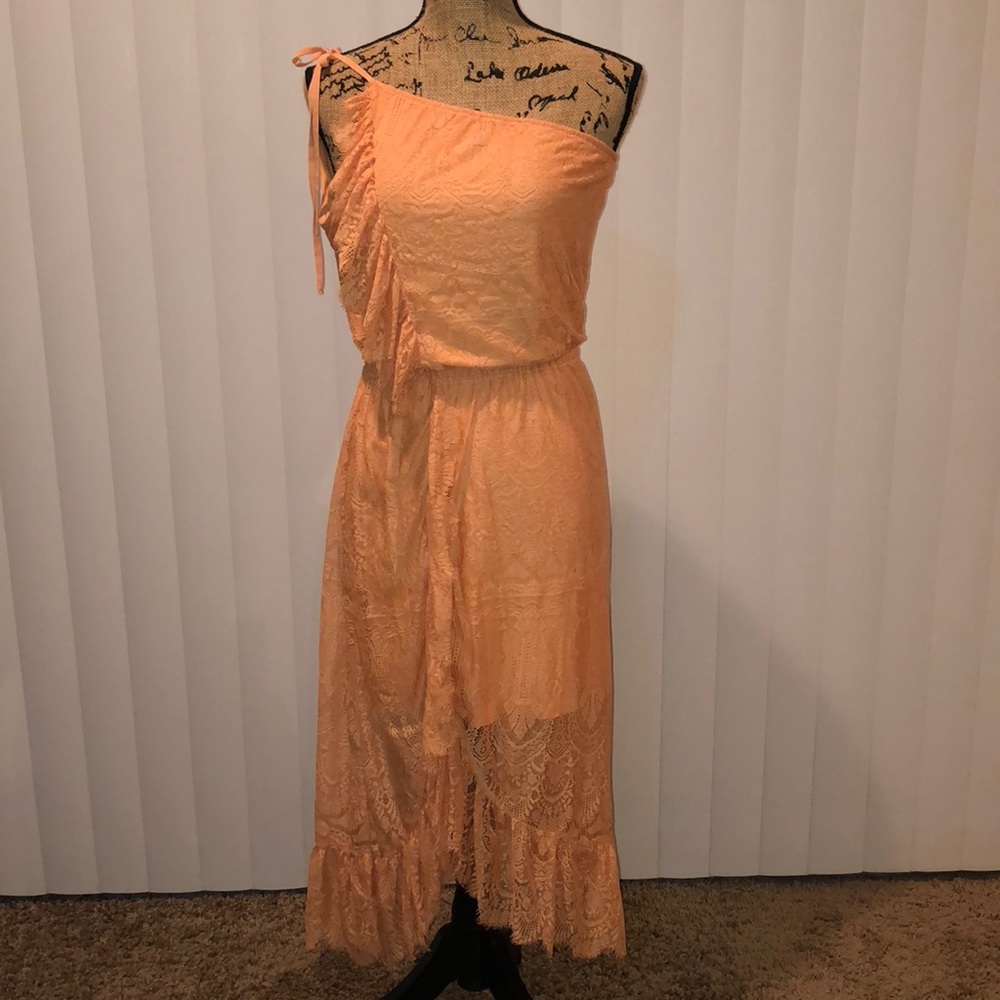 ❌ SOLD 
Peach 🍑 color hippie style dress